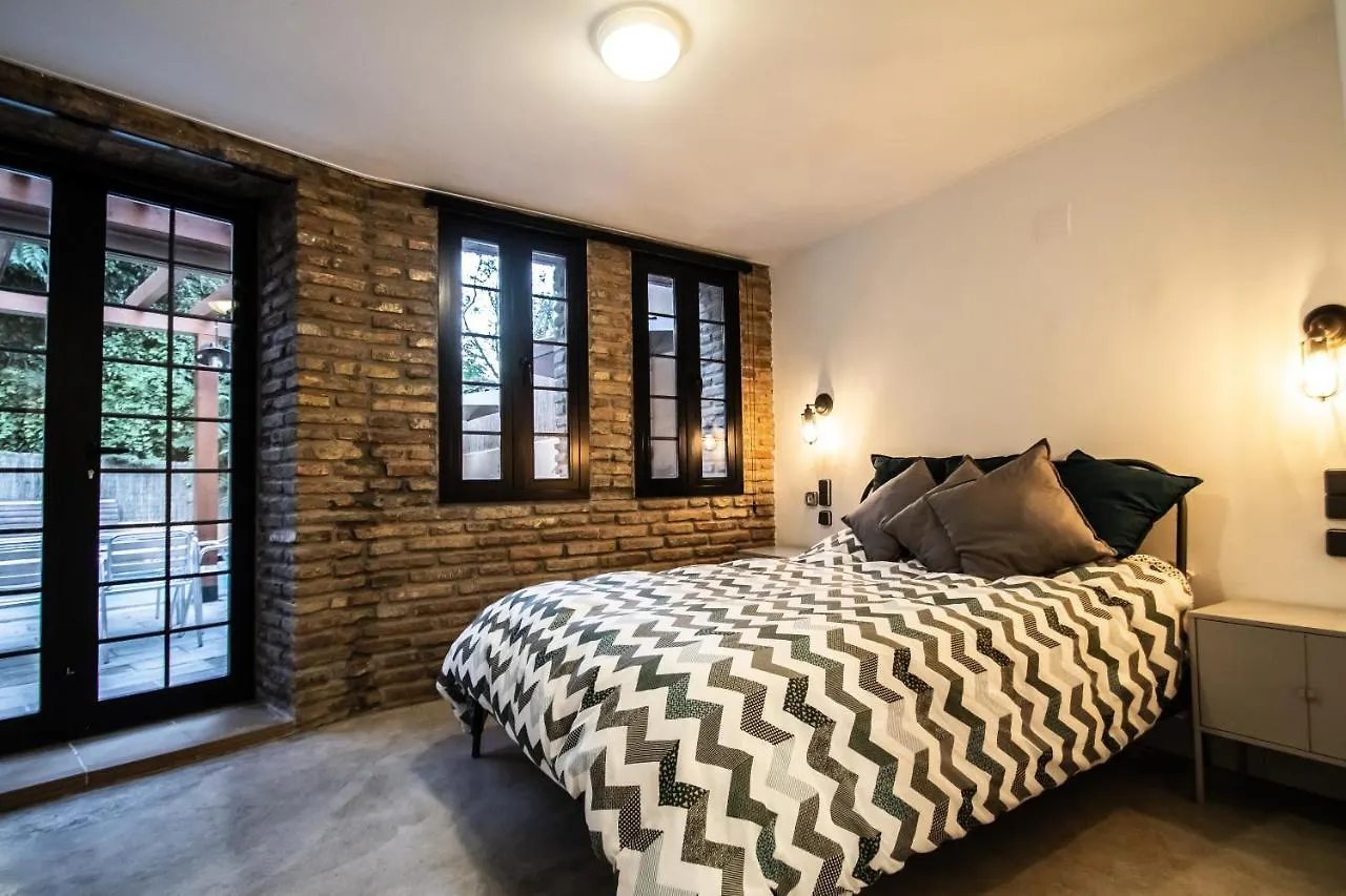 Villa Regionalista 1919: Seaside Retreat with Heated Pool Malaga