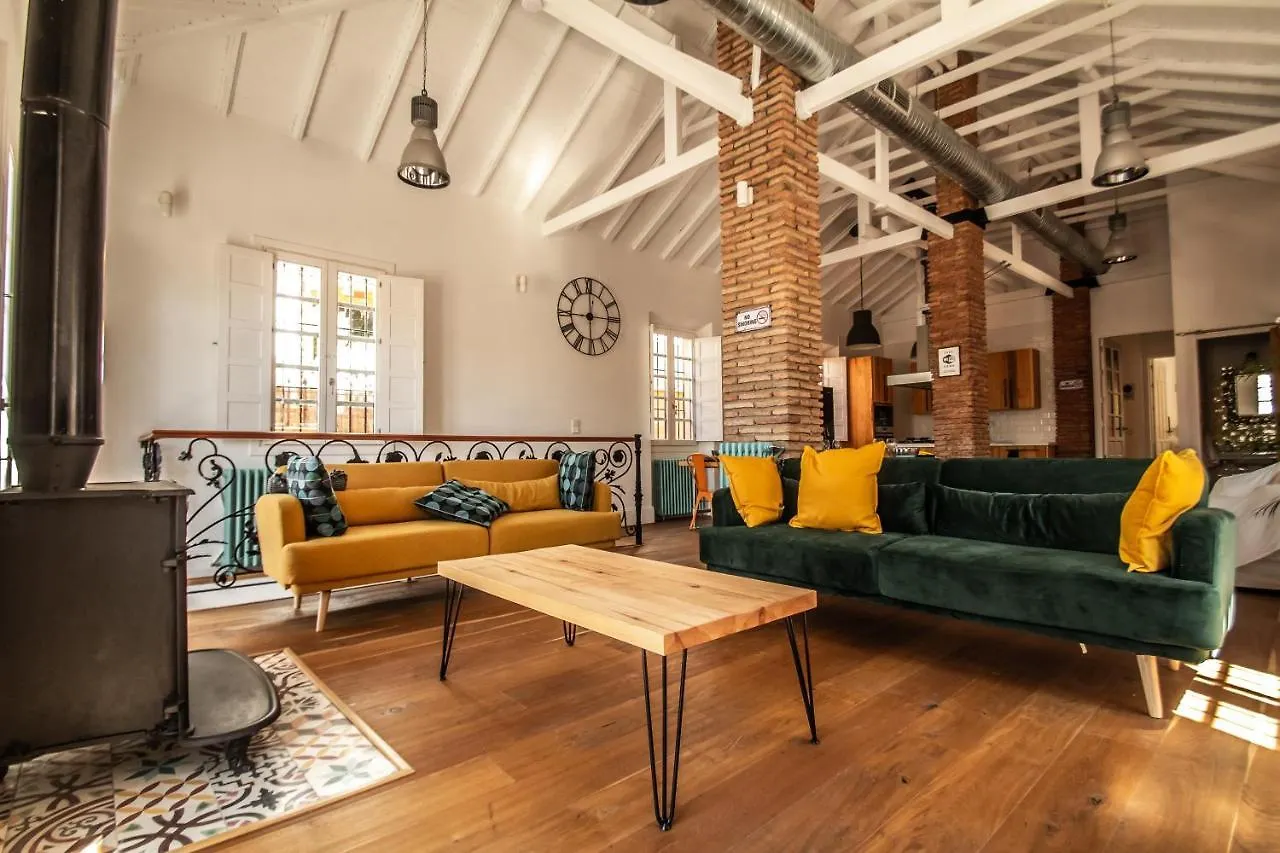 Villa Regionalista 1919: Seaside Retreat with Heated Pool Malaga