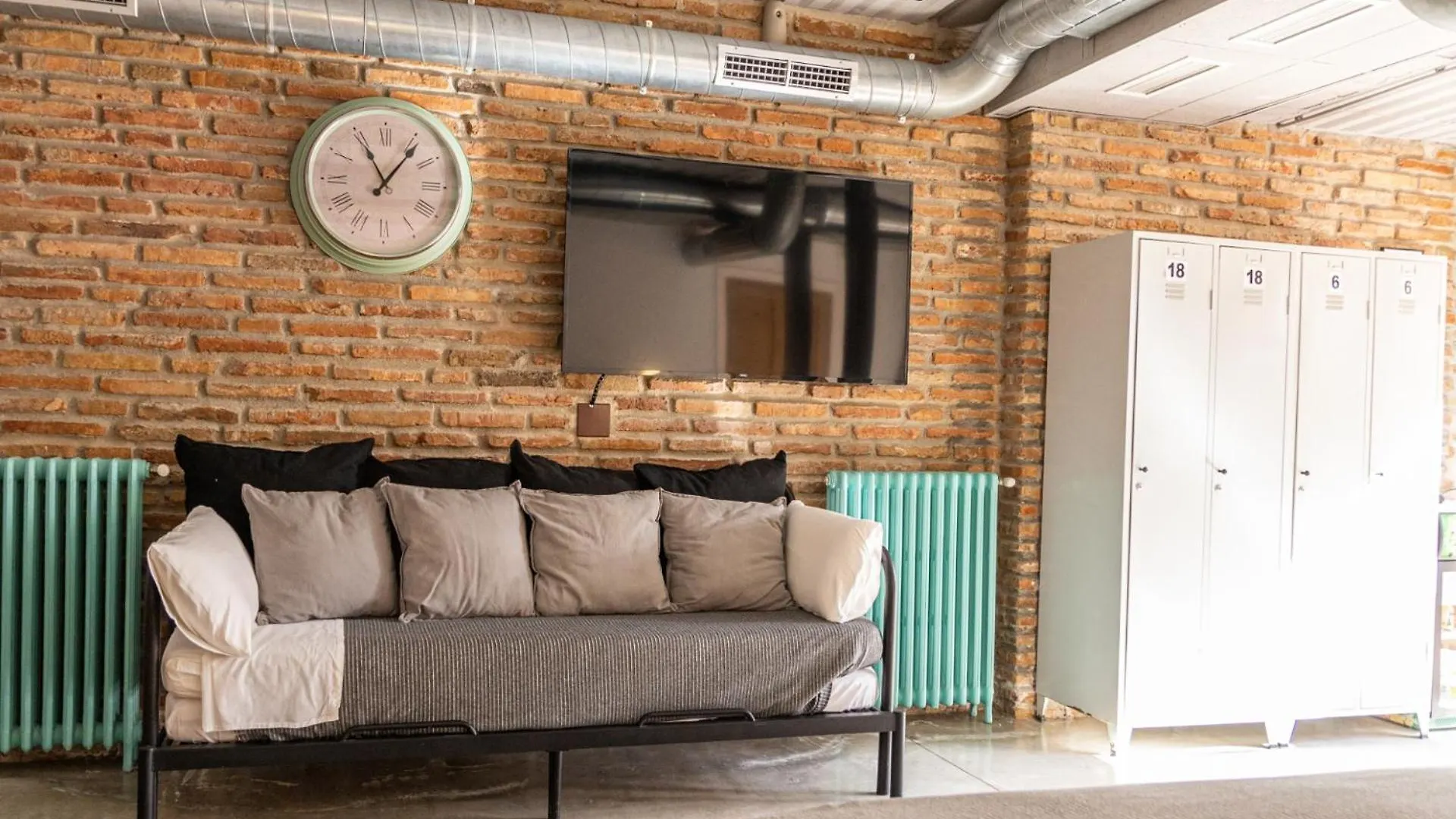Villa Regionalista 1919: Seaside Retreat with Heated Pool Malaga 0*,  Spain